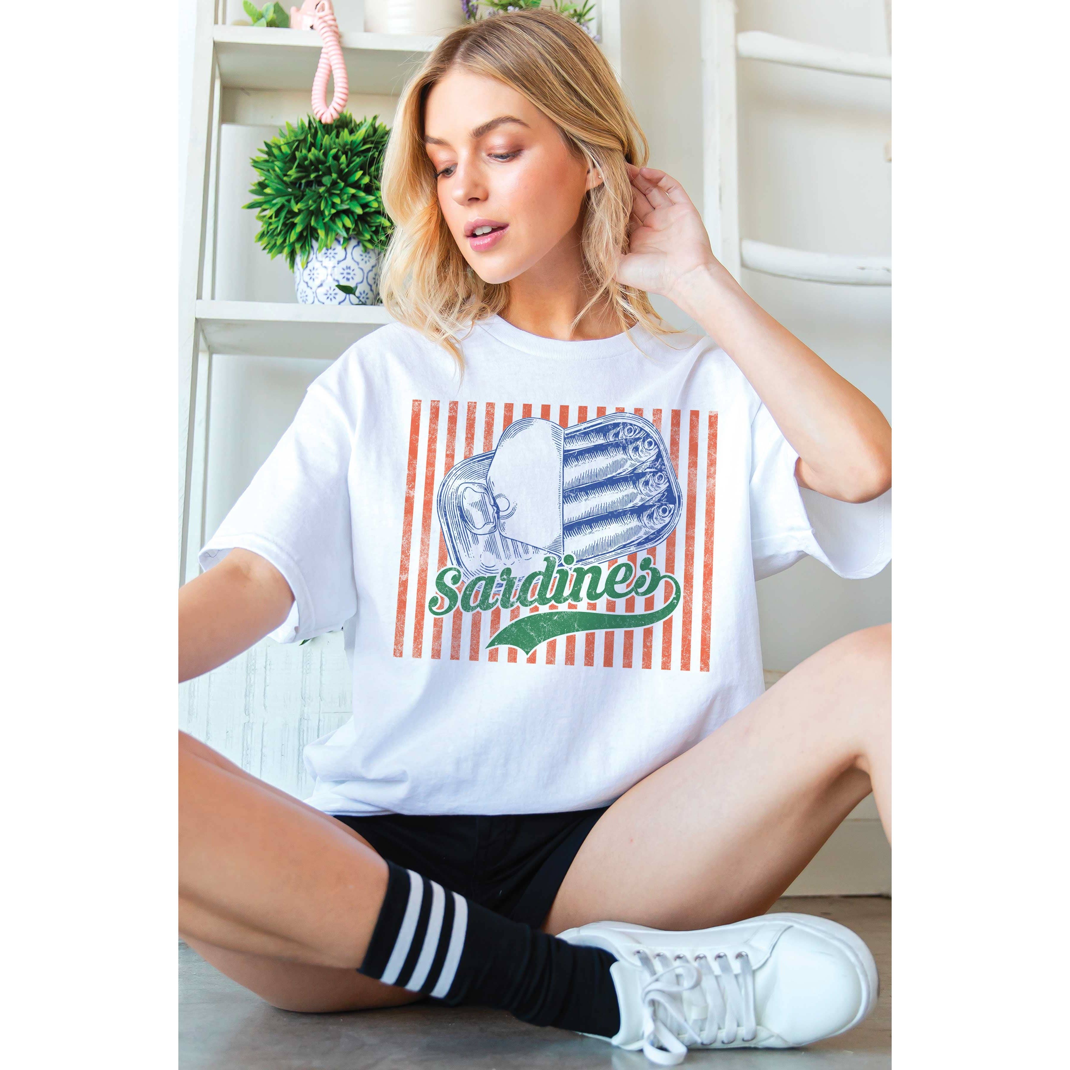 BLUME & CO. – Engroshandel Grafisk t-shirt - Dame – SARDINES Oversized Grafisk T-shirt1