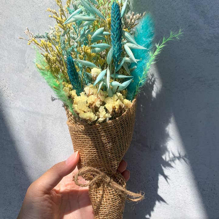 Wildflower Co. - Wholesale Dried/Pressed Flowers - Vibrant Dried Flowers Burlap Bouquet