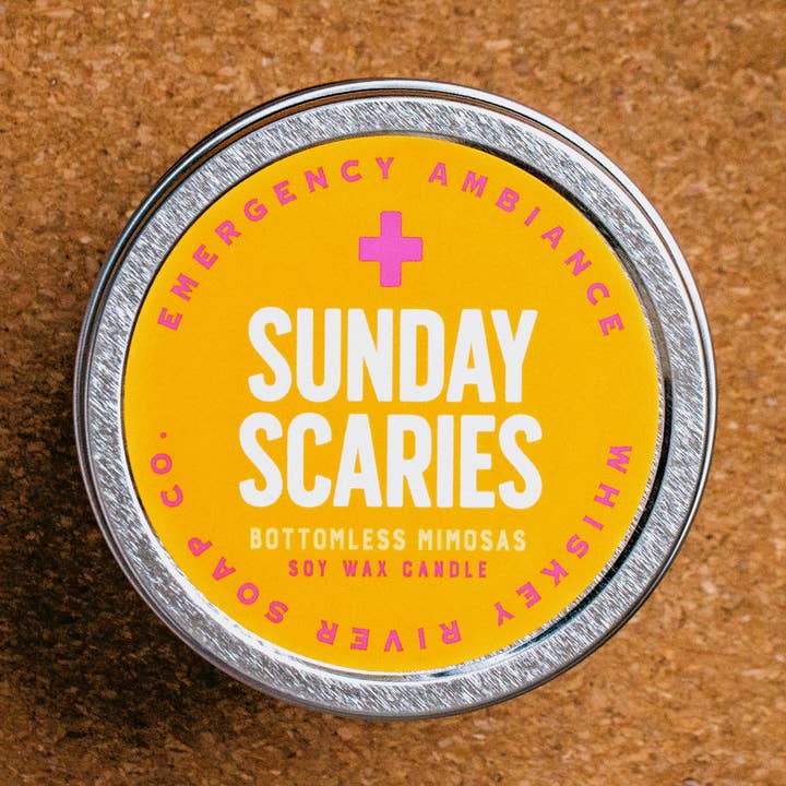 Søndag Scaries Emergency Ambiance Travel Tin | Sjovt stearinlys for engroshandel hos Whiskey River Soap Co.