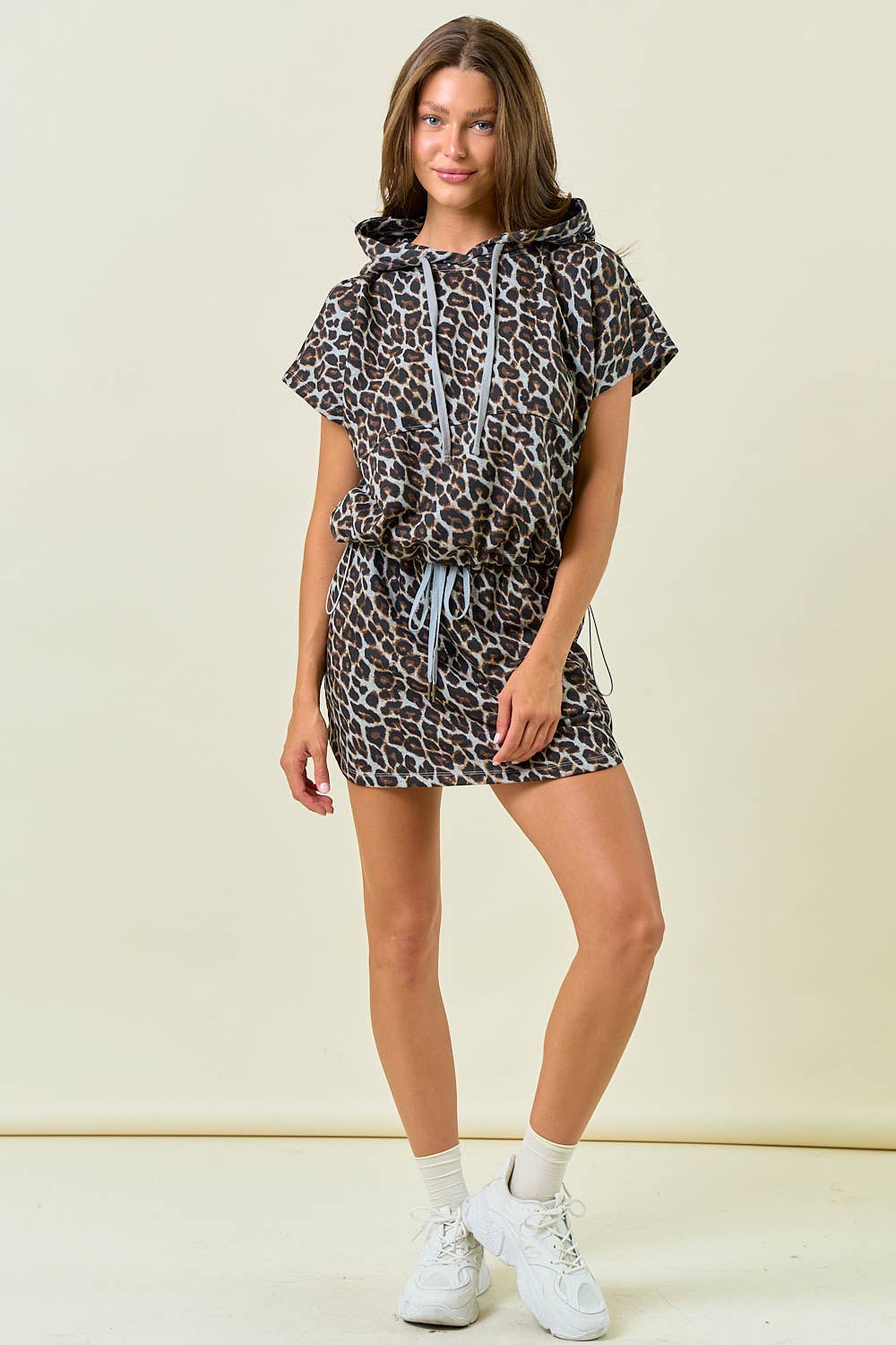 Doe and Rae – Engroshandel Hoodie – Kvinder – LEOPARD TERRY SNØREBÅND OVERSIZED HÆTTETRØJE - 45251T4