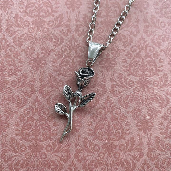 Collana Gothic Vampire's Rose | gioielli floreali scuri, goth per la vendita all'ingrosso da parte di Simply Gothic