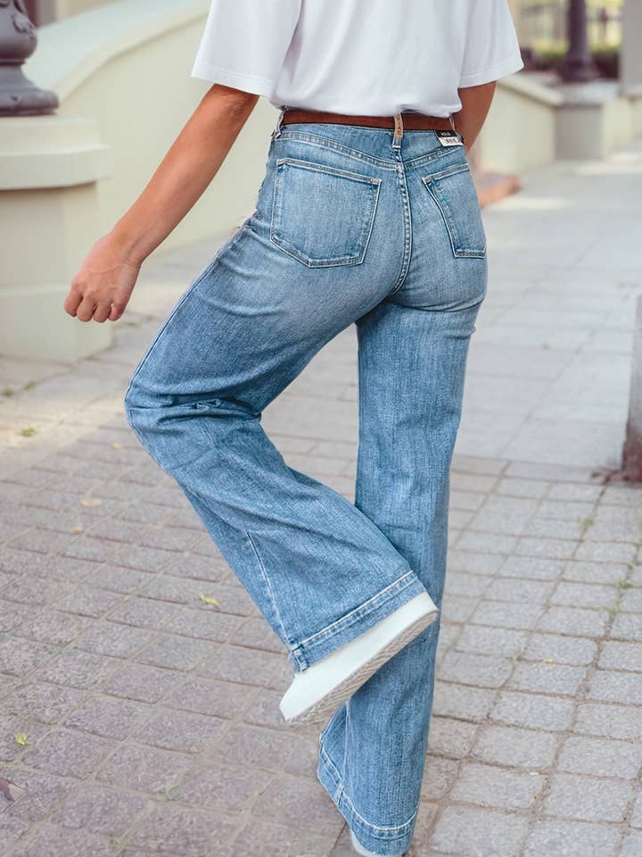 Beau Blue Tailored Center Seam Detail Straight Loose High Rise Jeans for wholesale on Faire1