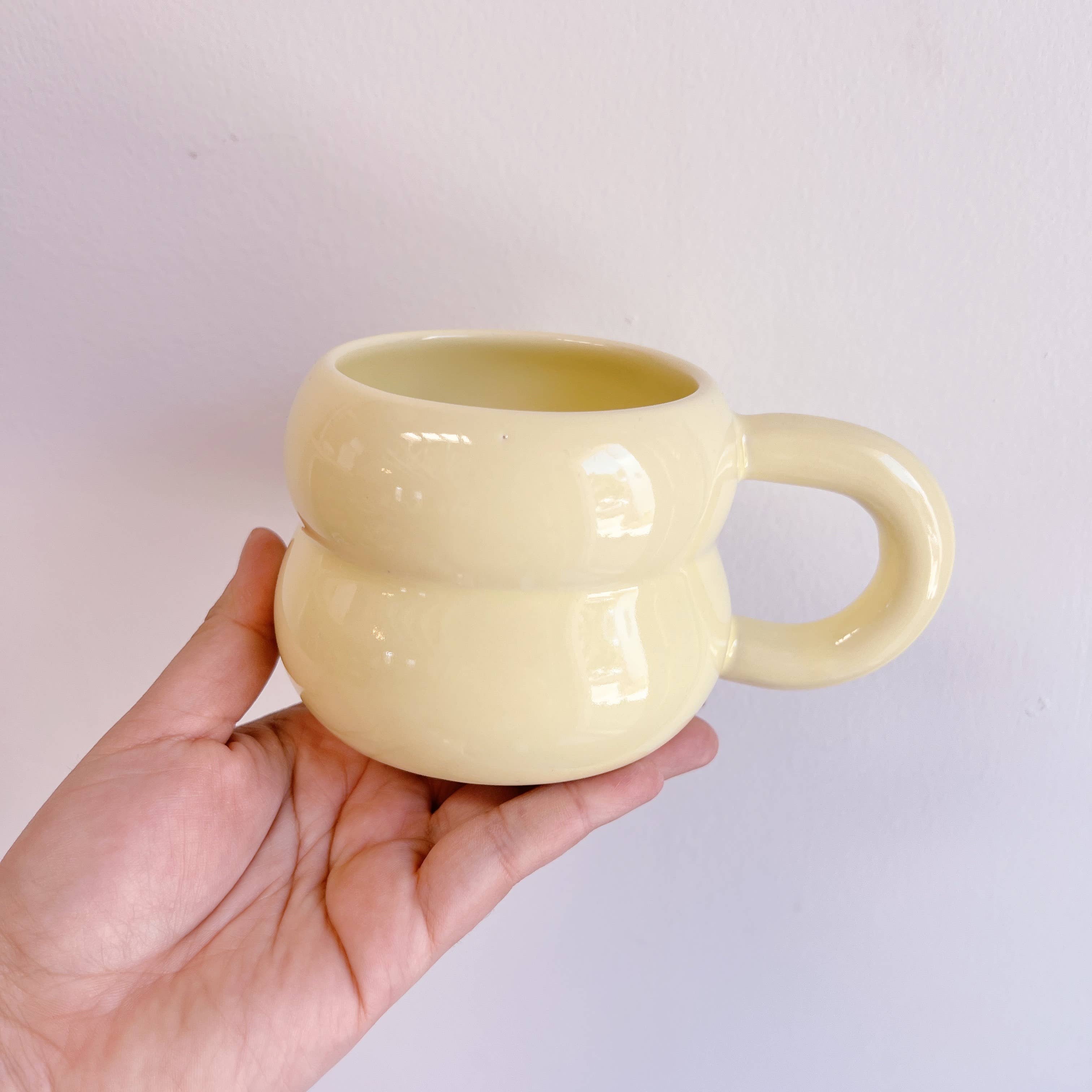 MUD WITCH – wholesale Kaffekoppar – MUD WITCH muggar i olika former och färger, blandat urval10