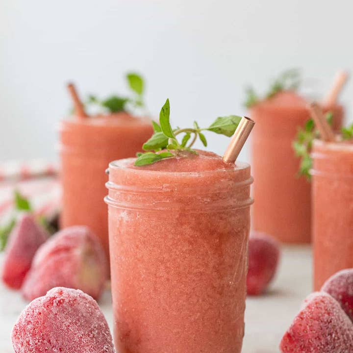 d'marie inc. - Wholesale Cocktail Mix/Syrup - Strawberry Moonshine Cocktail - Ready-To-Freeze Cocktail1