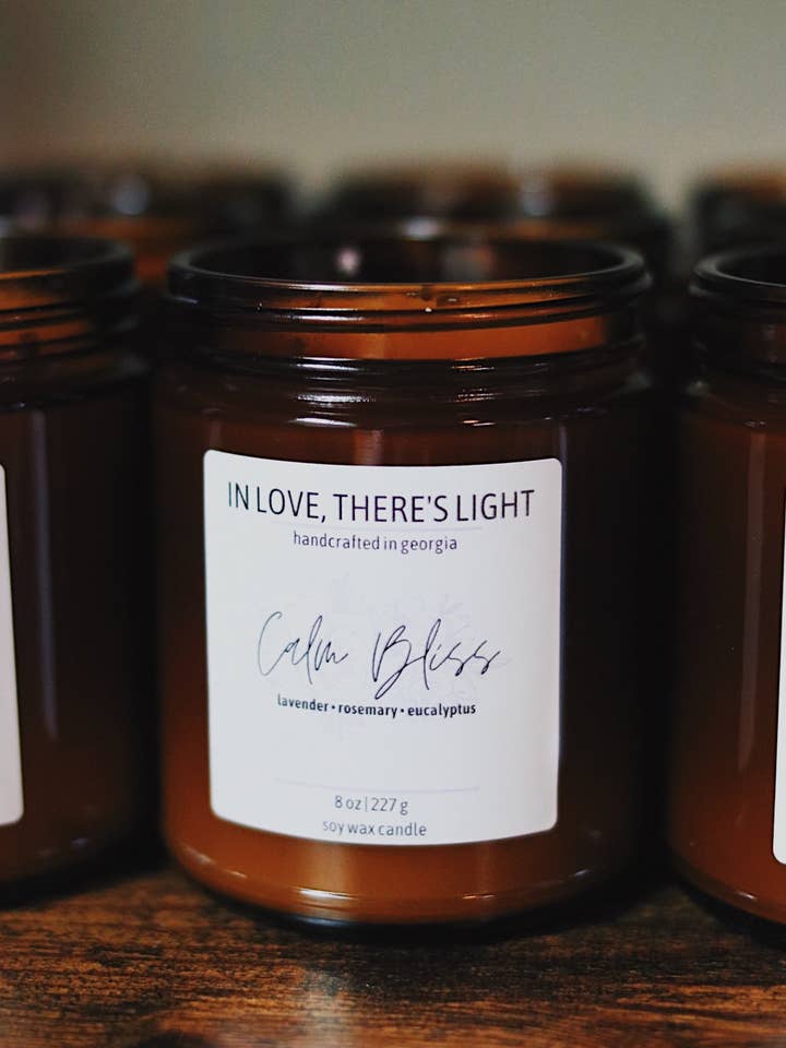 Calm Bliss Handpoured Vela de soja âmbar de 8 oz por atacado de In Love, There's Light