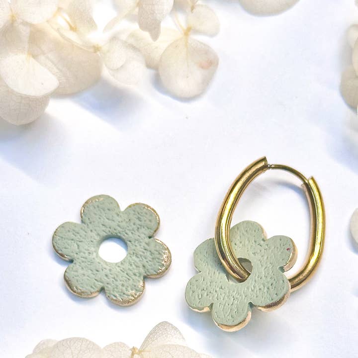 Charms de Flor de Sálvia com Borda Dourada por atacado de Klaily