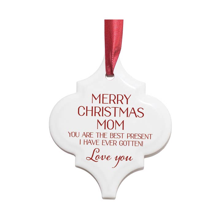 ORNAMENTO MERRY CHRISTMASMOMBEST PRESENT per la vendita all'ingrosso da parte di Cottage Garden