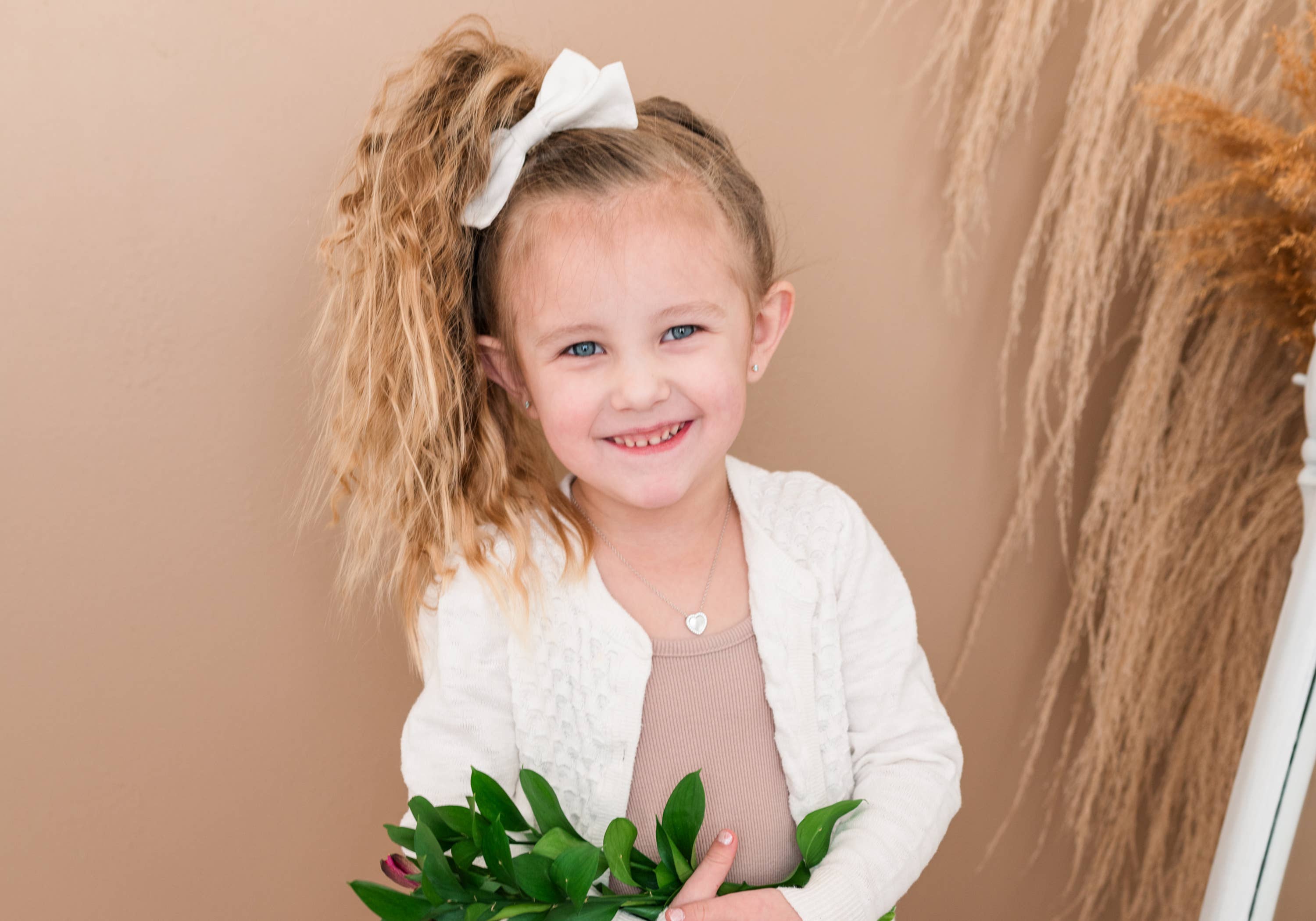 Cherished Moments - Wholesale Kids Necklace - Kids - Girls Sterling Silver Mother of Pearl Heart Valentine Gift3