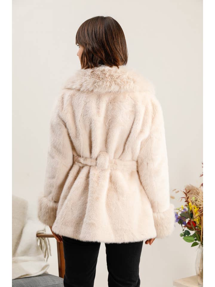 Attrait Paris - Wholesale Fur/Faux Fur Coat - Women's - Belted faux fur coat with oversized collar7