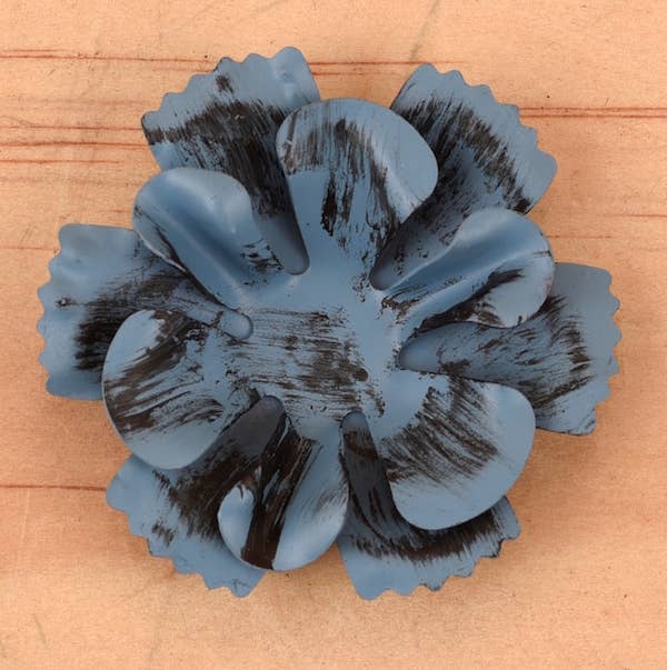 Rustic Iron Store - Wholesale Decorative Tabletop Object - Medium Rose 1