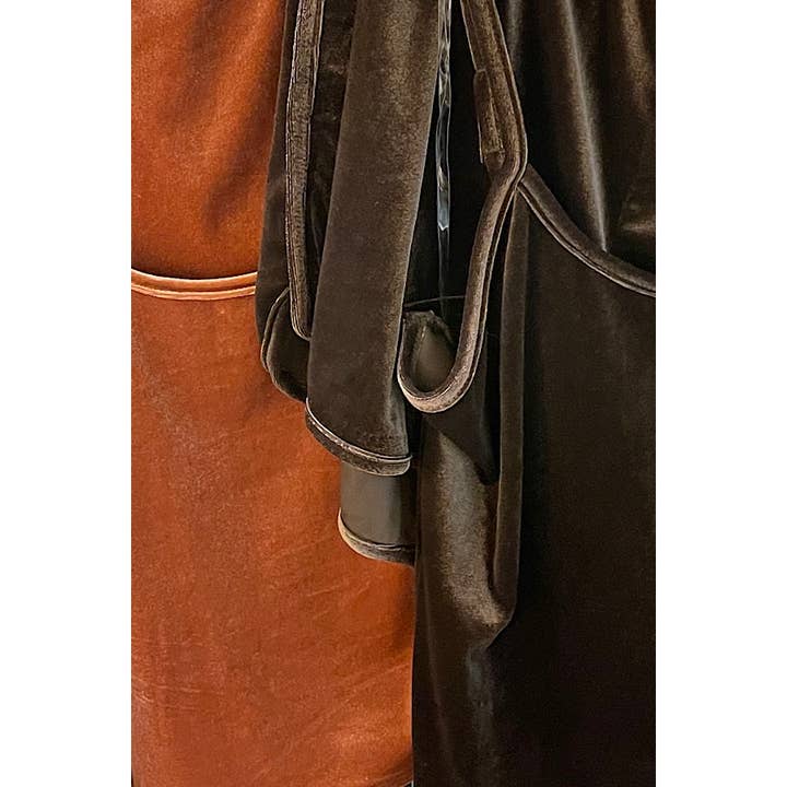 Curve Market - Vendita all'ingrosso Completo loungewear - Donna - TOP CANOTTA IN VELLUTO TAGLIE FORTI E SET COORDINATO CORTO2