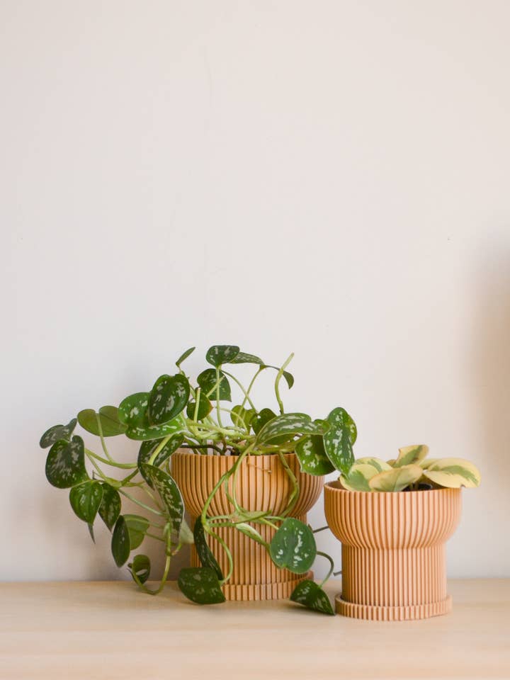 4" Japandi rillet plantekrukke med drænbakke (Kopi) for engroshandel hos LindaMakess