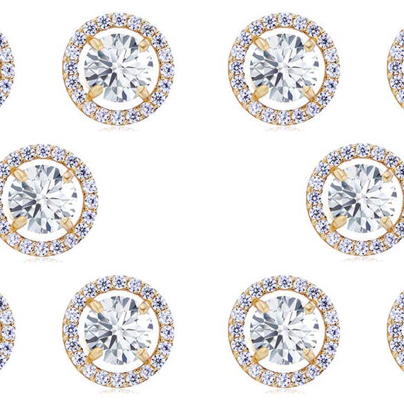 Lot de cinq boucles d'oreilles à tige en saphir blanc rond 3 carats plaqué or jaune 14 carats pour la vente par Paris Jewelry