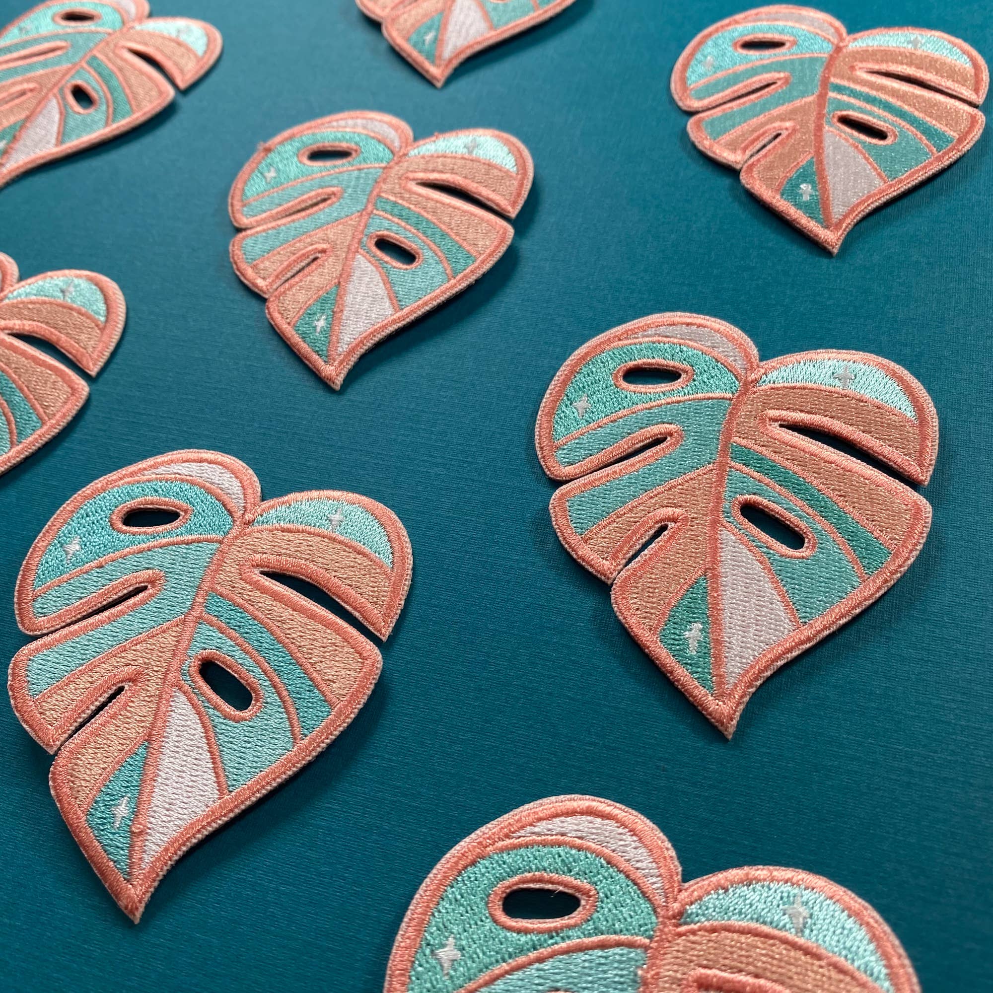 Chelzart - Wholesale Patch - Monstera Leaf Embroidered Patch | Plant Iron on Patch2