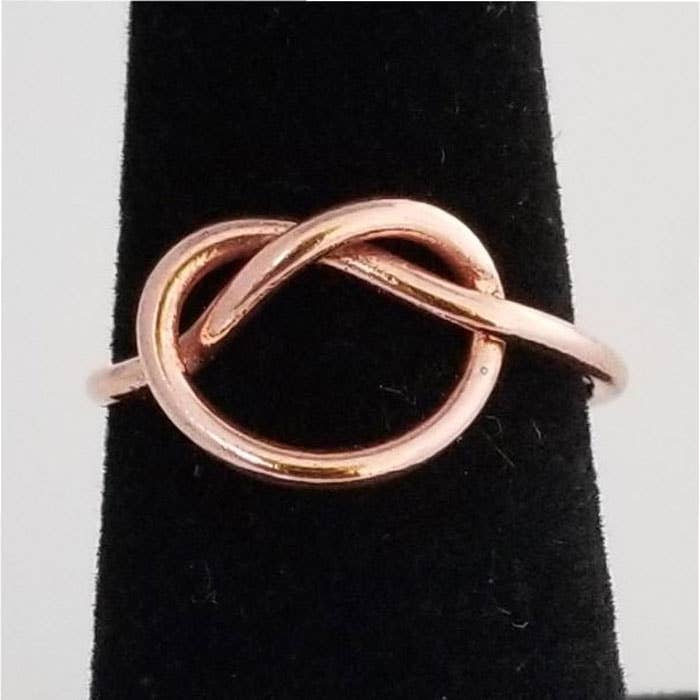Costello International – Engroshandel Båndring – Kærlighed knude ren kobber Symbol Ring