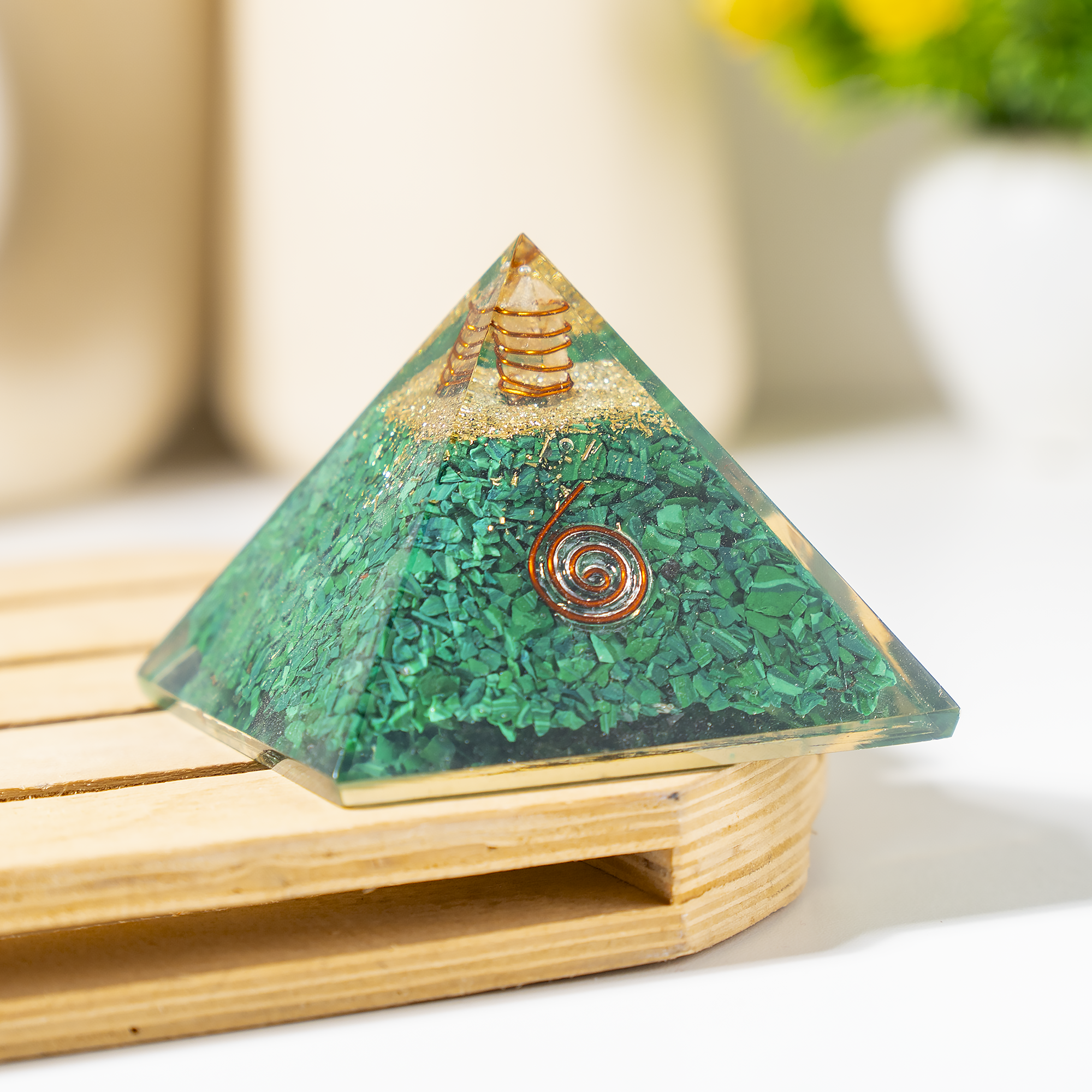 Soothing Crystals – wholesale Spiritual stone/crystal – Orgone Pyramid |Synthetic Malachite | Crystal Energy Pyramid1