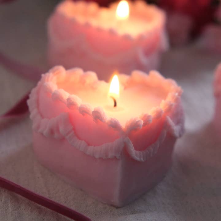 Interlude Candles – wholesale Novelty candle – Heart Cake Candle4
