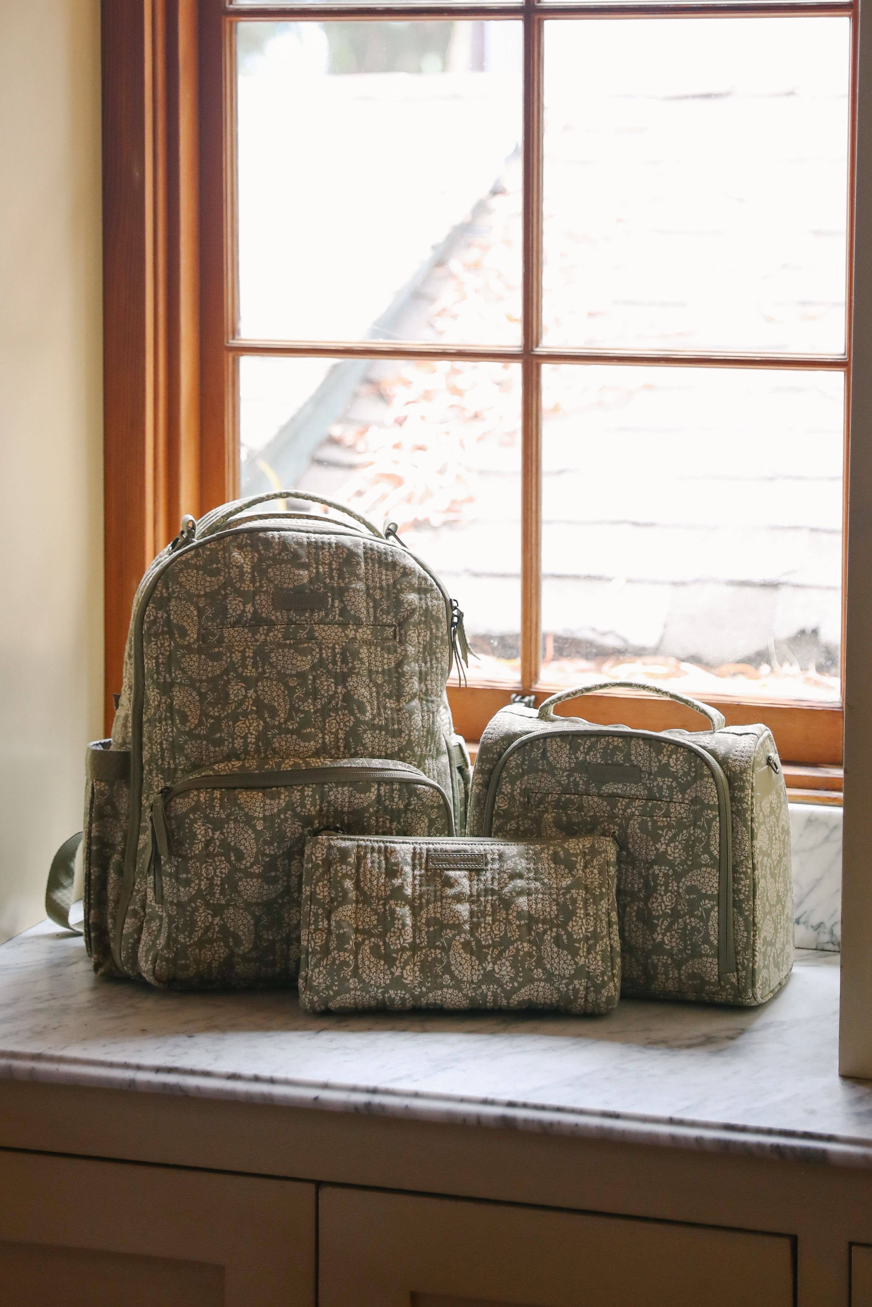 JuJuBe - Wholesale Diaper Bag - Baby - Insulated Bottle Bag Paisley Floral1