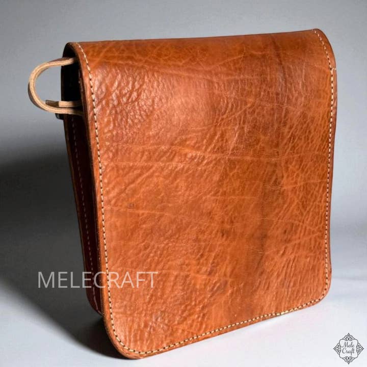 Borsa a Tracolla in Pelle — Patta Sottile e Tasca con Cerniera per la vendita all'ingrosso da parte di Melecraft