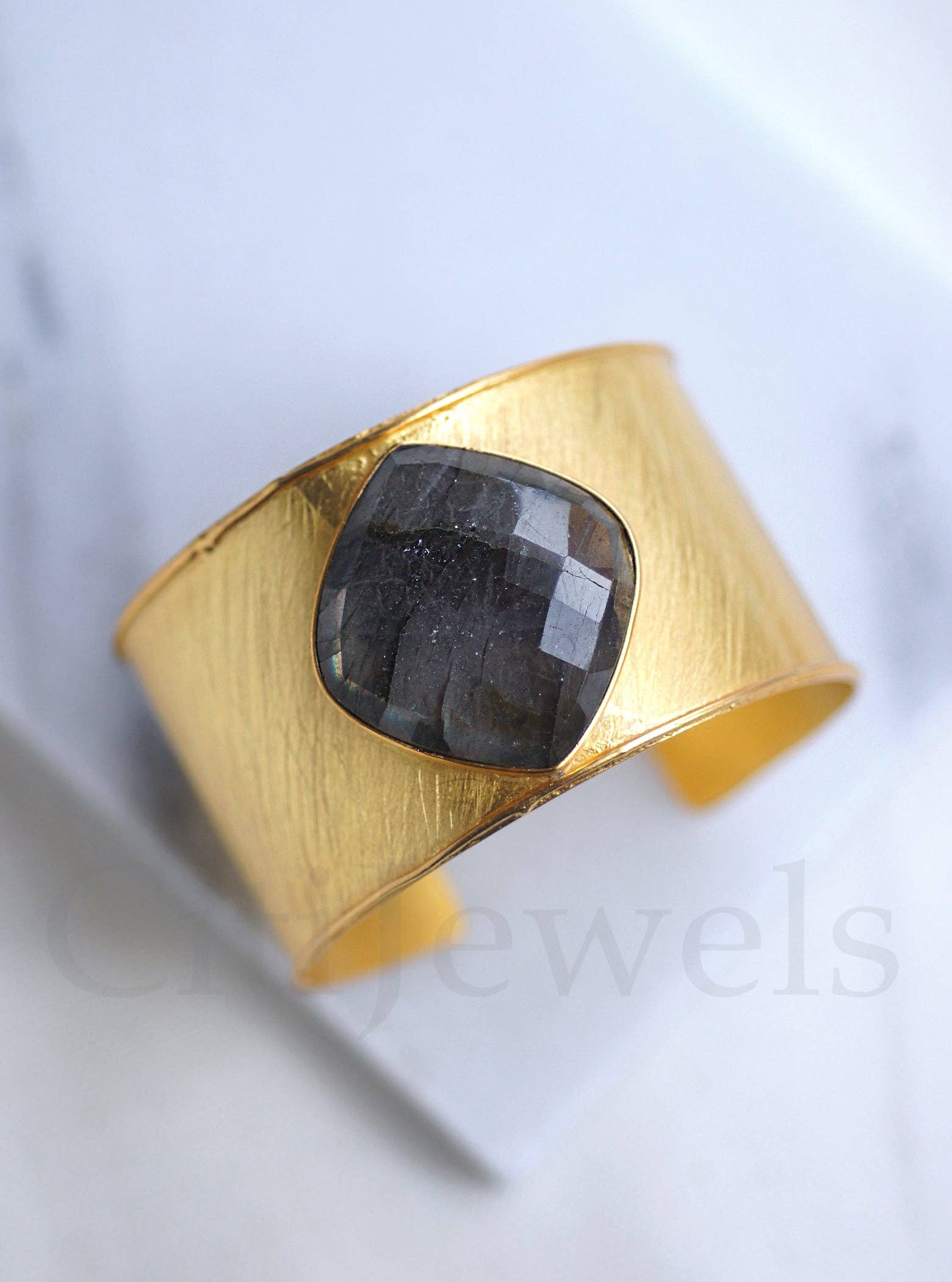 FELIX Z DESIGNS - Wholesale Cuff Bracelet - GG0084B-A12