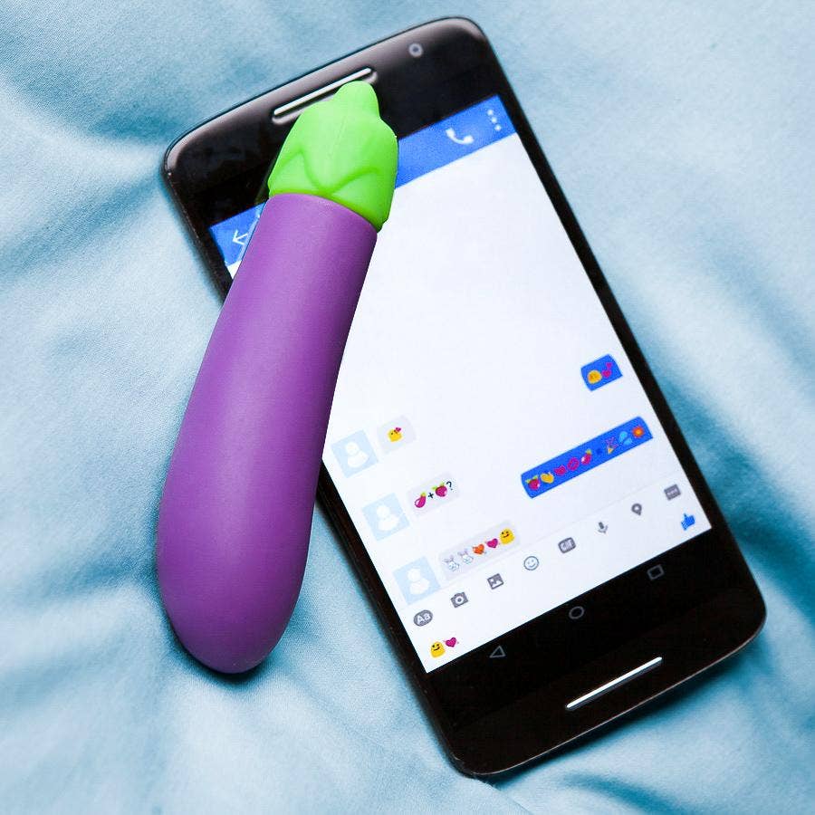 Emojibator - Wholesale Sex Toy - Eggplant Emojibator3