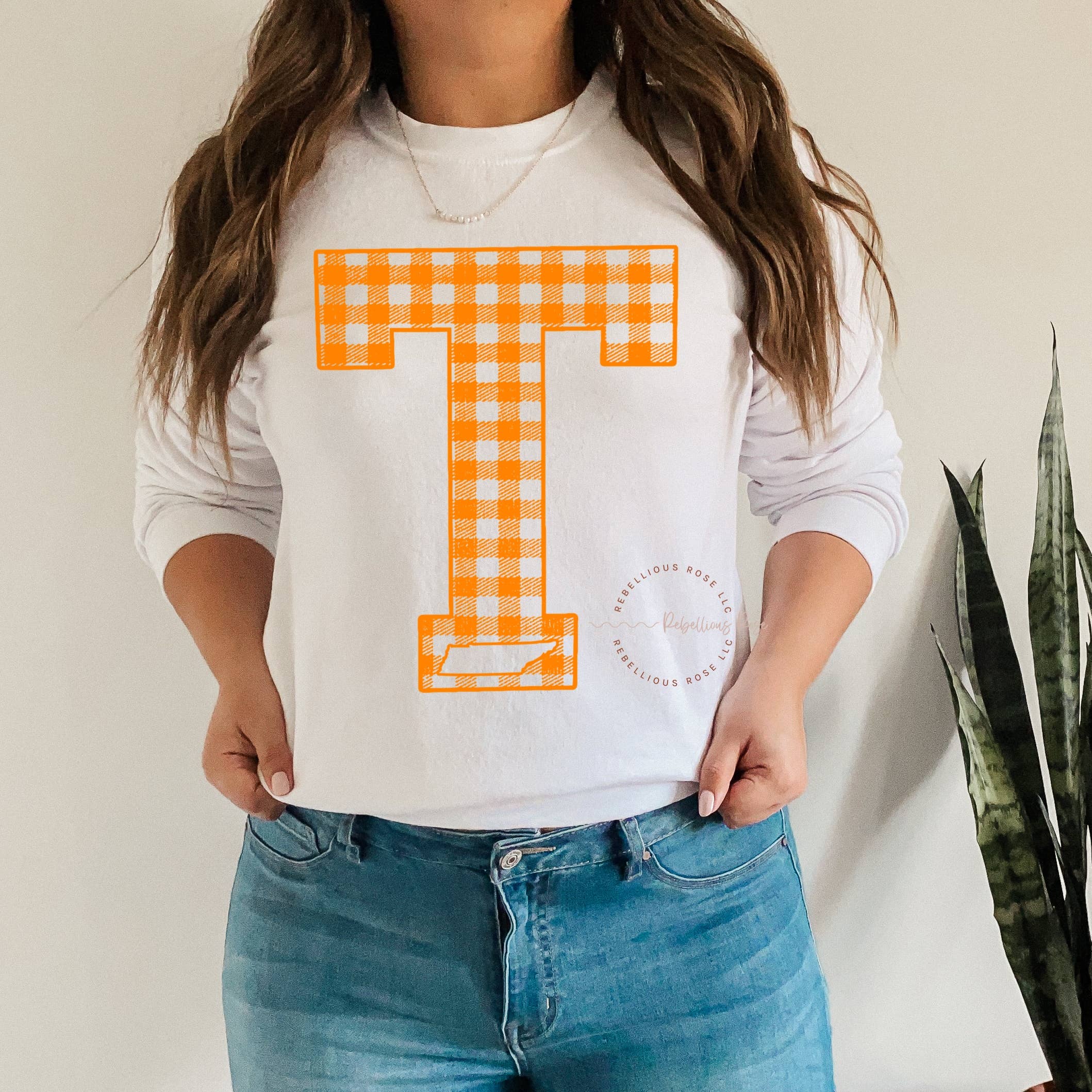 Rebellious Rose LLC - Wholesale Graphic Sweatshirt - Women's - Checkered Tennessee Vols Graphic Crewneck Sweatshirt1