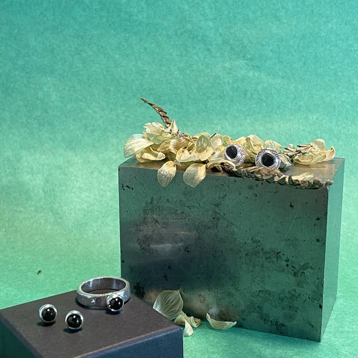 Andrew and Lara for wholesale by Ami jewel