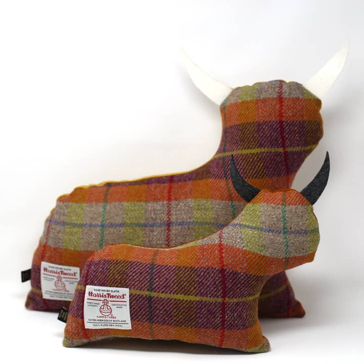 Studio Sunart – Almofada decorativa/de sofá por atacado – Almofada Grande de Vaca das Terras Altas1