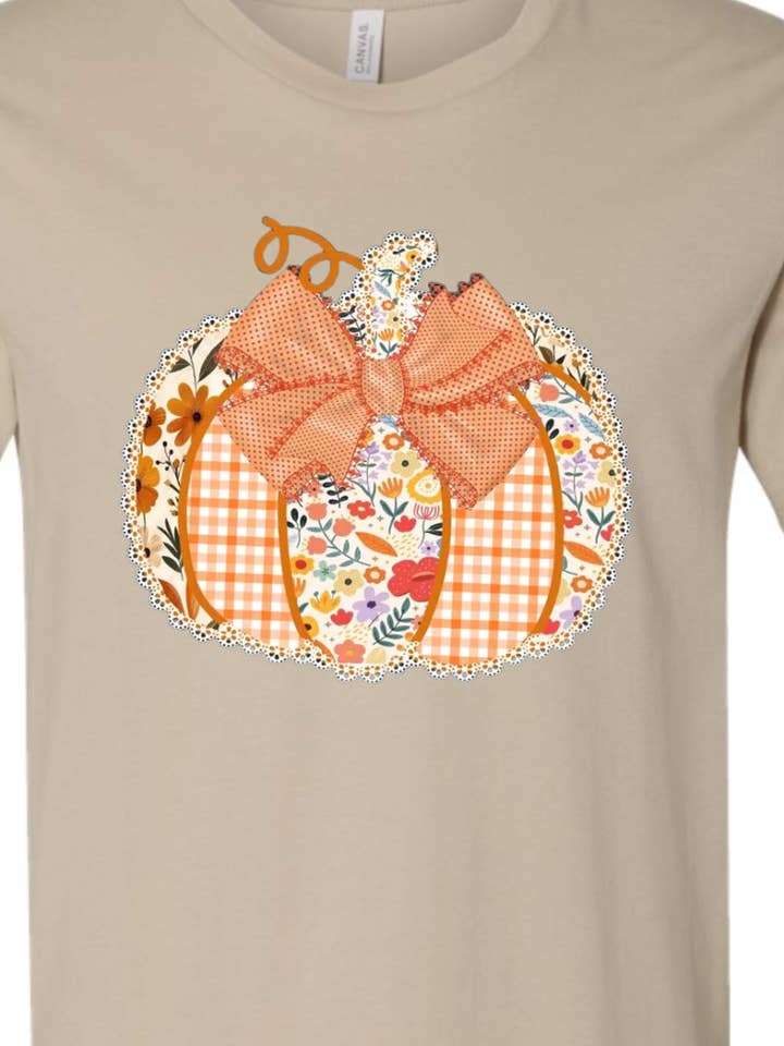 Kiki's Boutique - Wholesale Screen Printed T-Shirt - Women's - Ditsy Flower Pumpkin Tee7