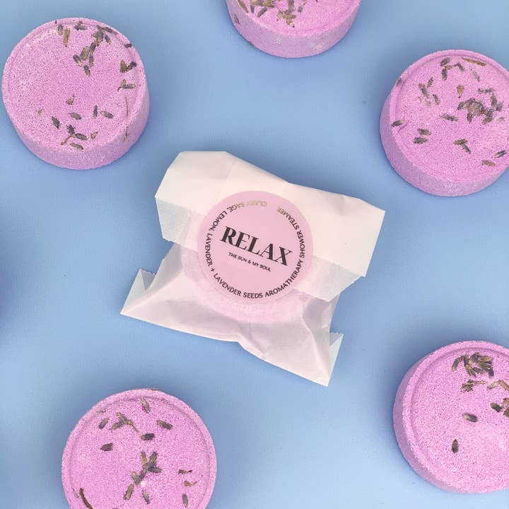 Relax Aromatherapie Dusch-Dampfer | Badebombe mit Lavendel für den Großhandel von The Sun & My Soul Bath Bomb Soak Wellness Gifts
