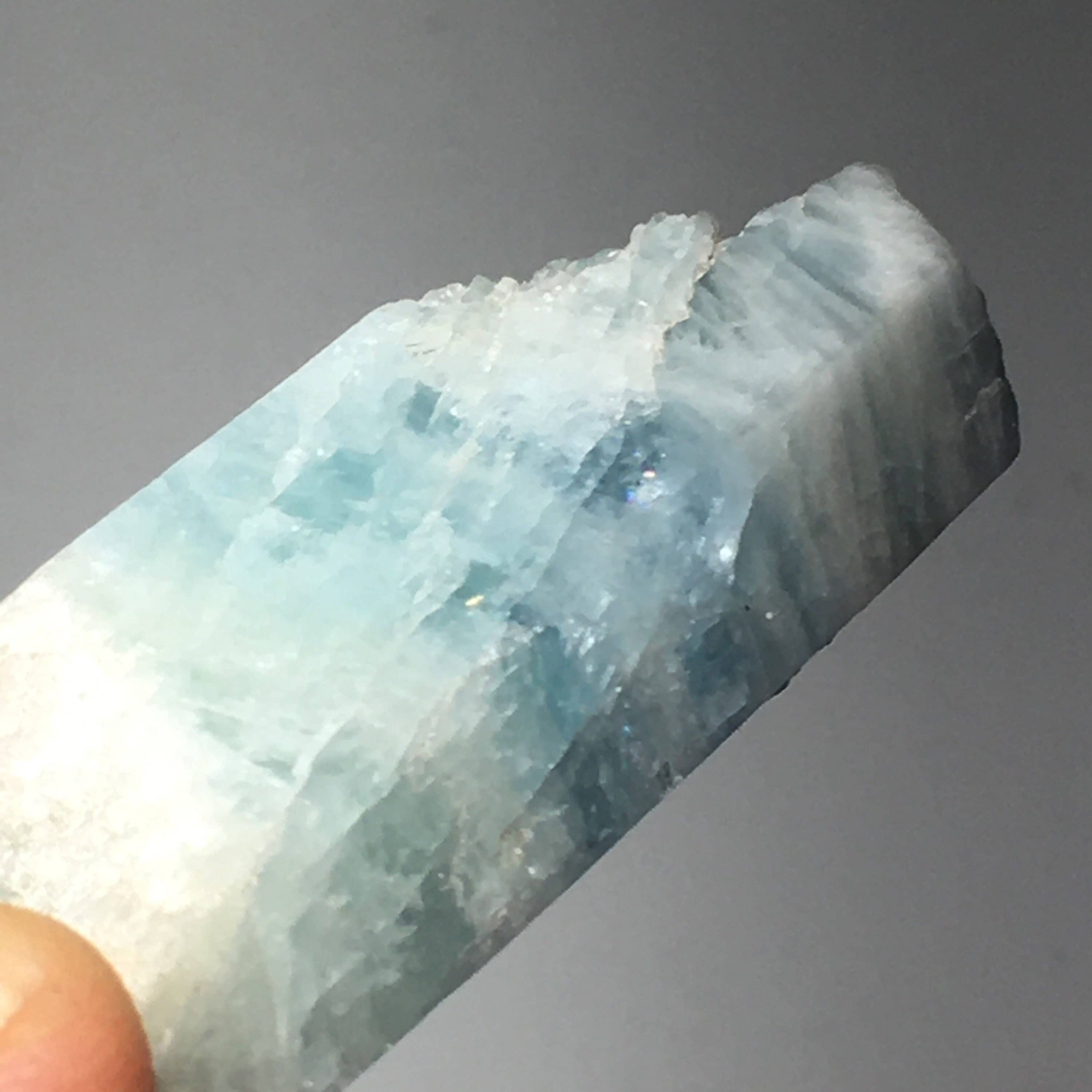 Wildheart Crystals - Vente Pierre et cristal de spiritualité - Gros cristal aigue-marine4