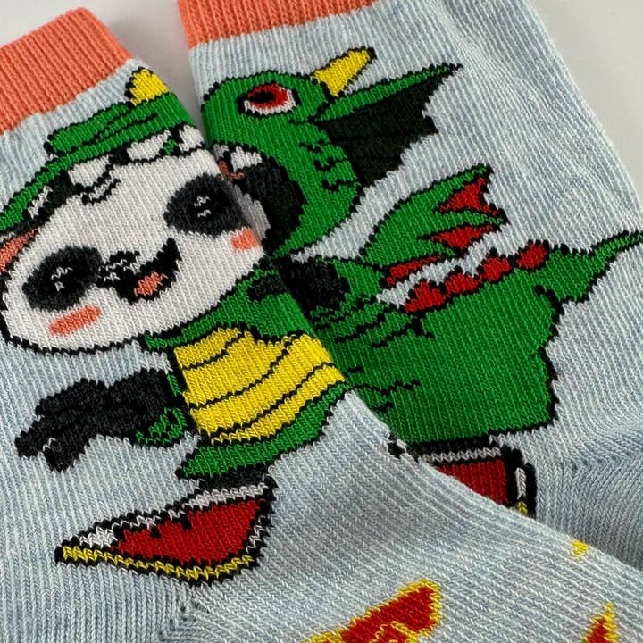 Sock Panda – Engroshandel Strømper - Børn – Panda Wearing Dragon kostume sokker til børn (3-7 år)