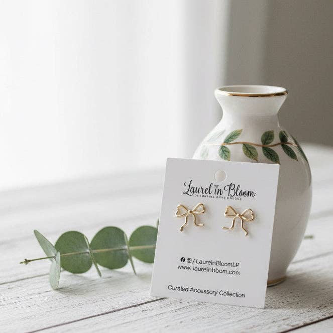 Laurel in Bloom - Wholesale Stud/Post Earrings - Prima Bow Earrings1