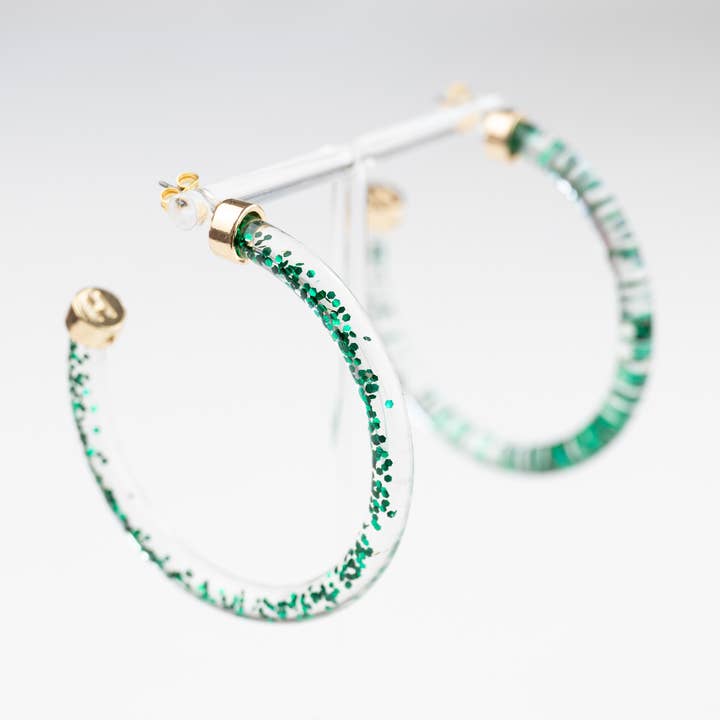 Letvægtsstore Hoops-øreringe - Grøn Glimmer for engroshandel hos Hoo Hoops