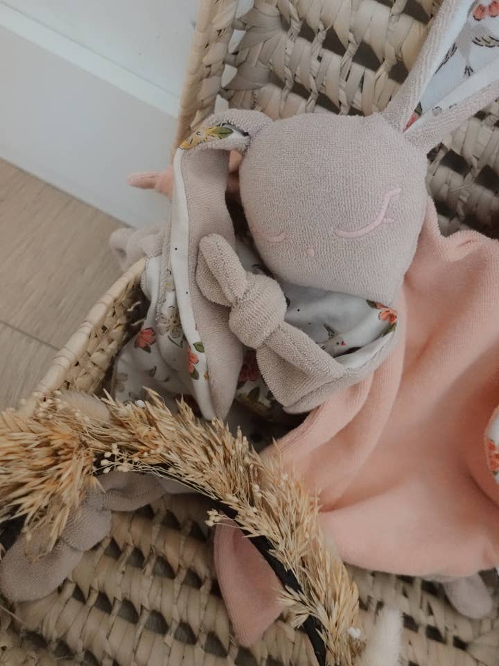 Louis & Jules Stambouli Conseil – Großhandel Sicherheits-/Kuscheldecke – Baby – Doudou Schwamm-Haargummi – Babyvögel19