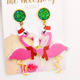 Boucles d'oreilles flamant rose de Noël pour la vente par THE ACCESSORY SCOUT