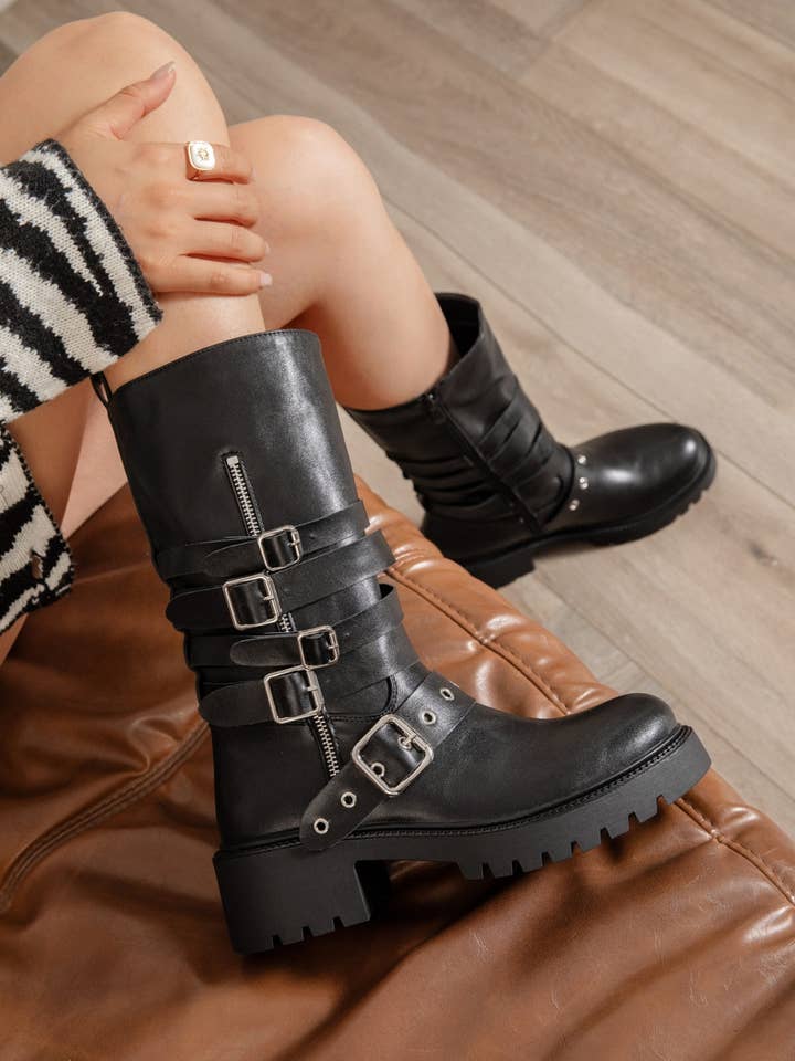 FLAT BOOTS - victorria for wholesale by ERYNN