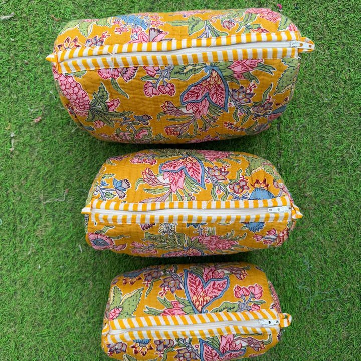 bhavnas boutique - Wholesale Makeup/Cosmetic Bag - Beautiful Block Printed Bag Cotton Cosmetic Bag Quilted Bags