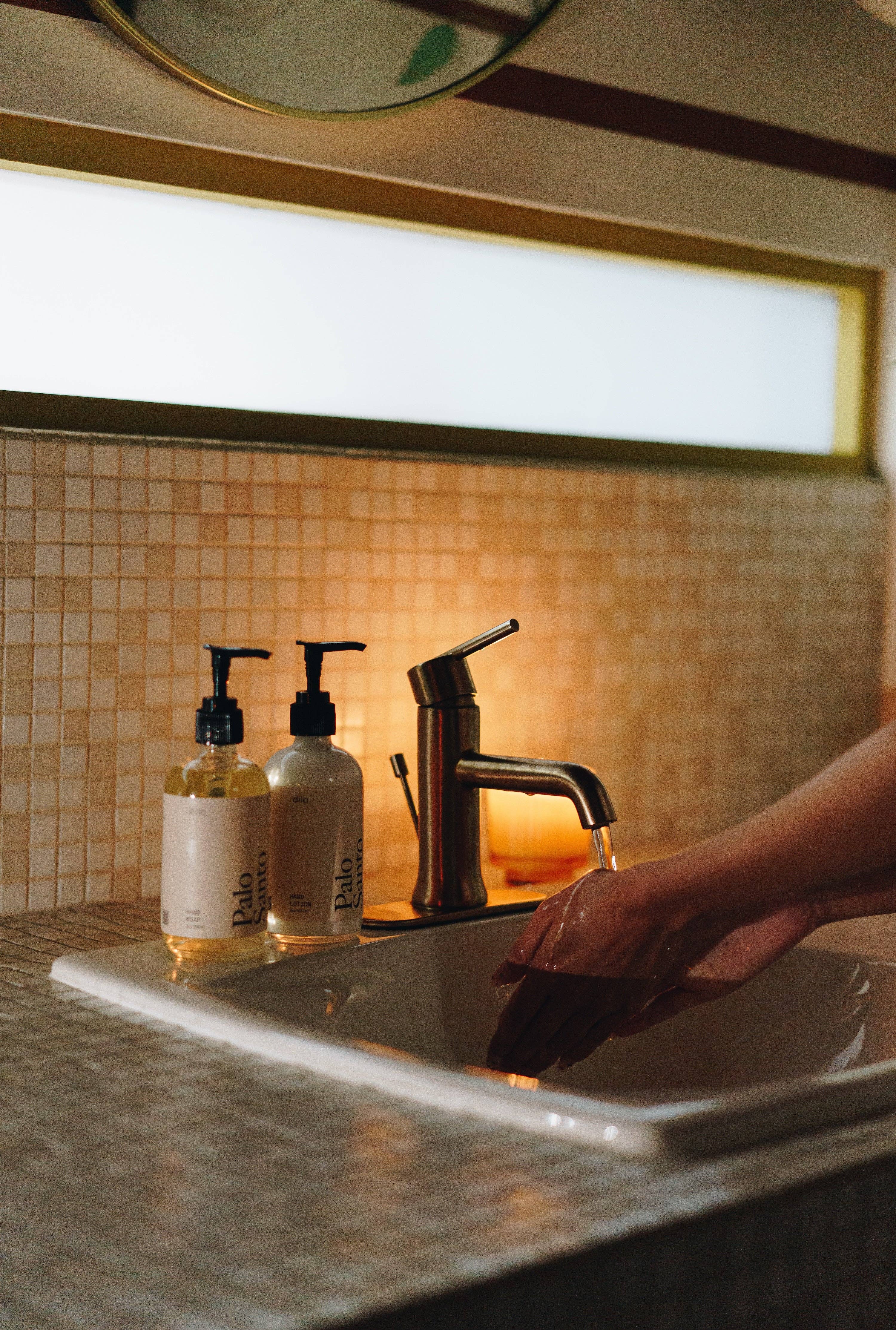 dilo - Wholesale Hand Soap/Wash - Liquid Hand Soap - Palo Santo2