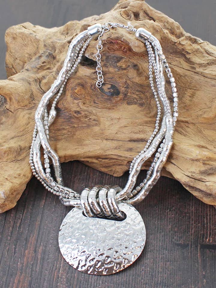 KH1601 GROVE GESLAGEN SCHIJF HANGER KETTING voor wholesale door Suzie Blue