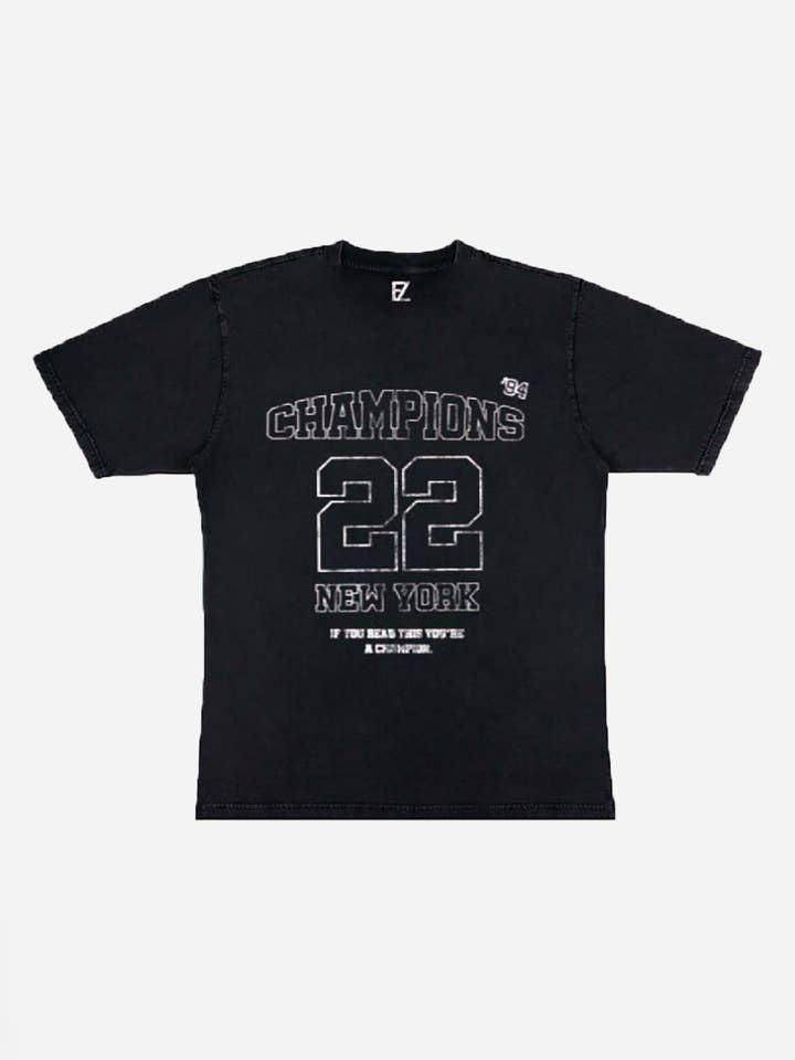 Champions tee svart för wholesale av ESTHRZ THE LABEL
