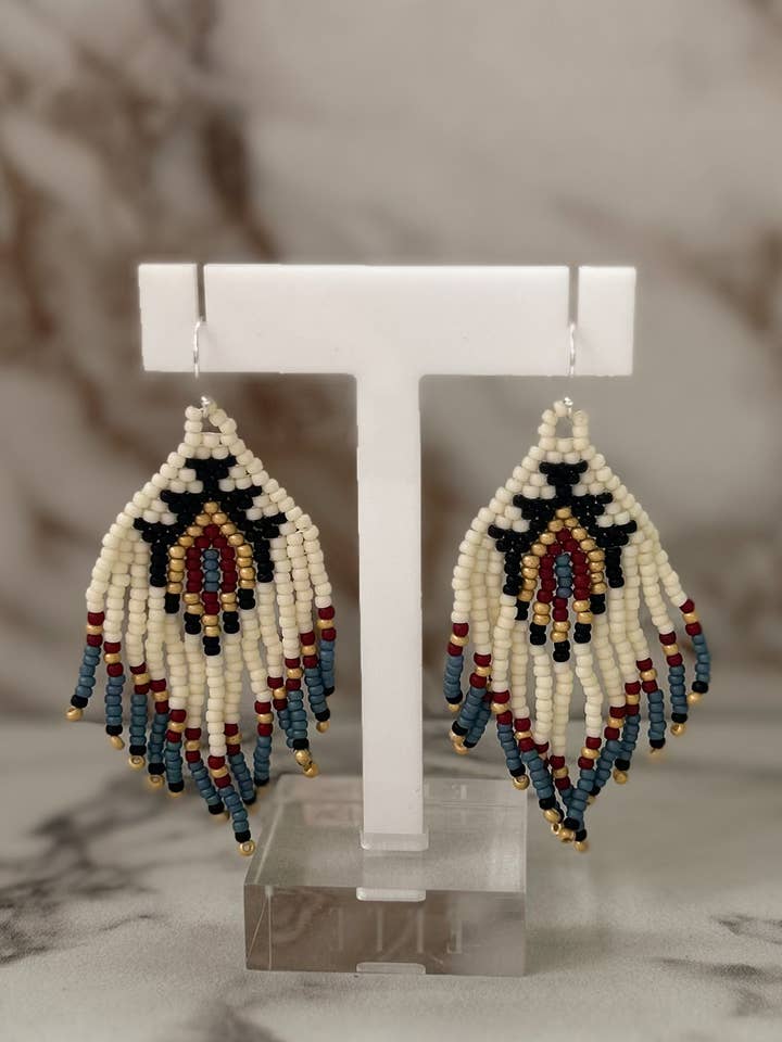 Krämfärgade triangelpärlörhängen för wholesale av DlpDesigned