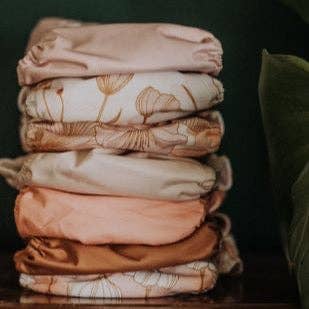 Nora’s Nursery - Venta al por mayor Pañales de tela - Bebés - Magnolia - Pañales ajustables de gamuza ecológicos de 15 piezas1