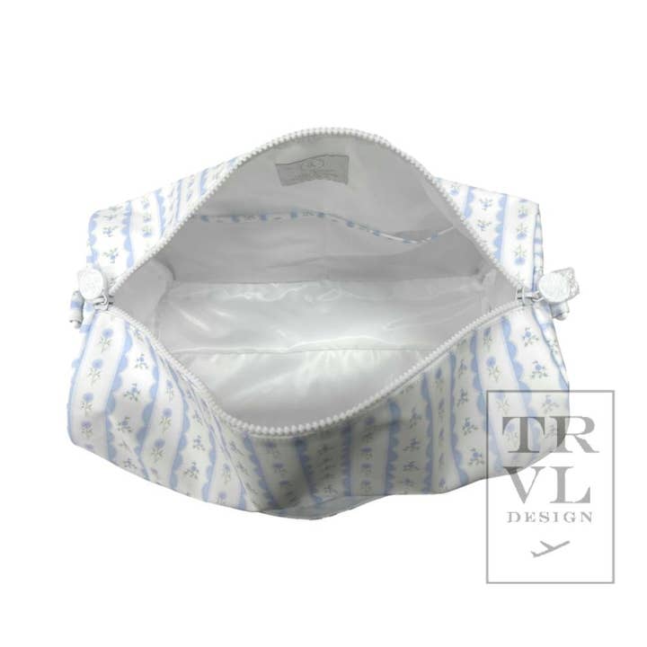 TRVL Design - Wholesale Weekender Bag - Women's - Weekender - Ribbon Floral Blue Duffel Bag