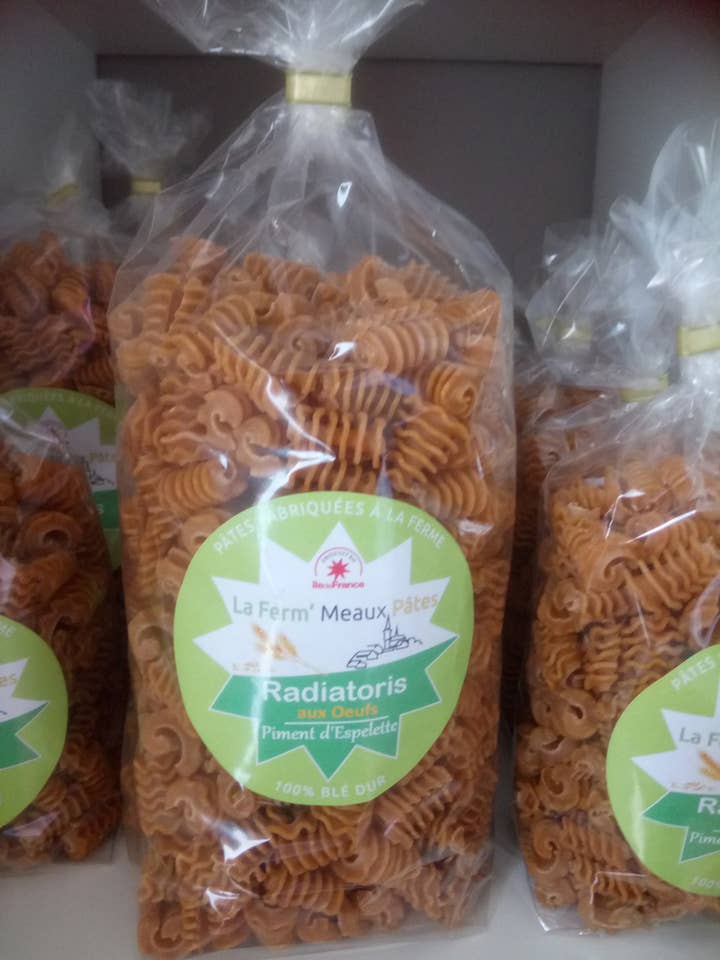 Radiatoris de pimiento y huevo de Espelette - 500g para venta al por mayor de La Ferm'Meaux Pâtes