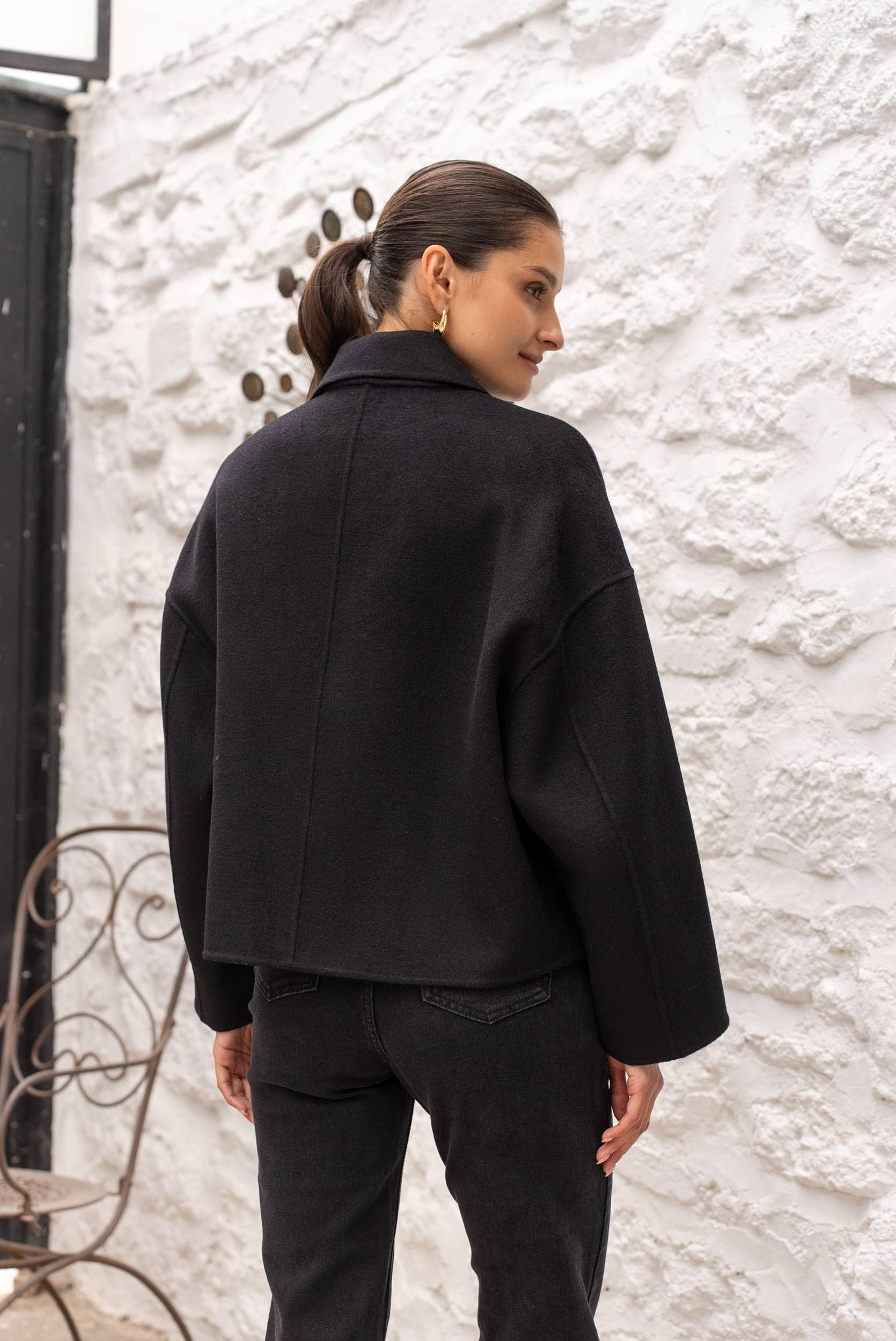 Attentif Paris - Wholesale Coat - Women's - Hand-sewn short coat in blended wool with zip closure19