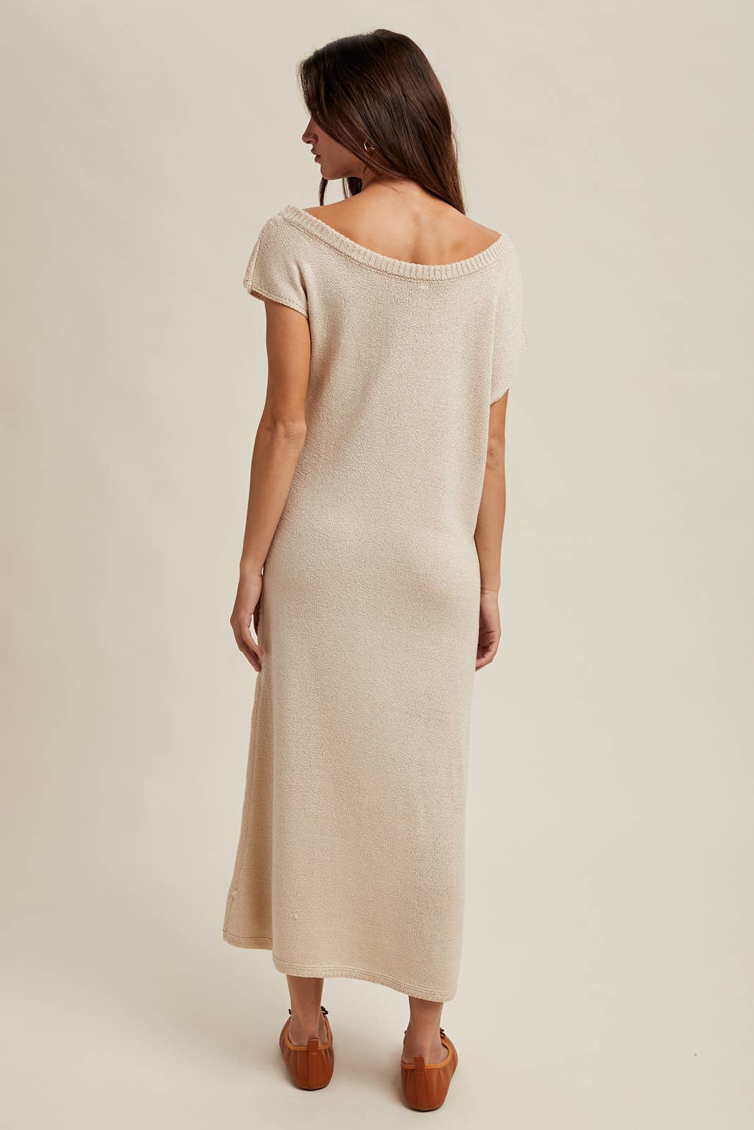Wishlist Apparel - Wholesale Dress - Women's - SCOOP NECK KNIT SWEATER MIDI DRESS / WL25-1153510