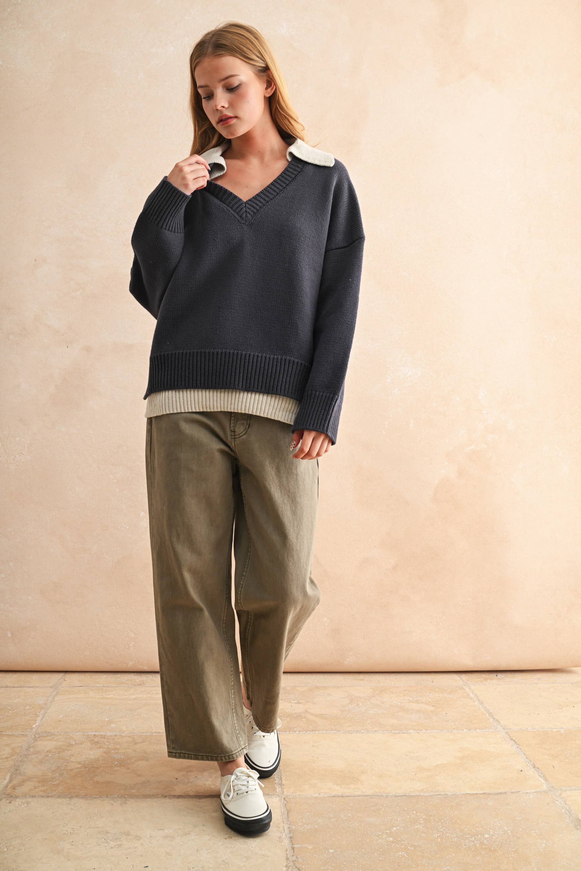 MIOU MUSE - Wholesale Knit Sweater - Women's - T5147   COLOR COMBO V-NECK SWEATER TOP8