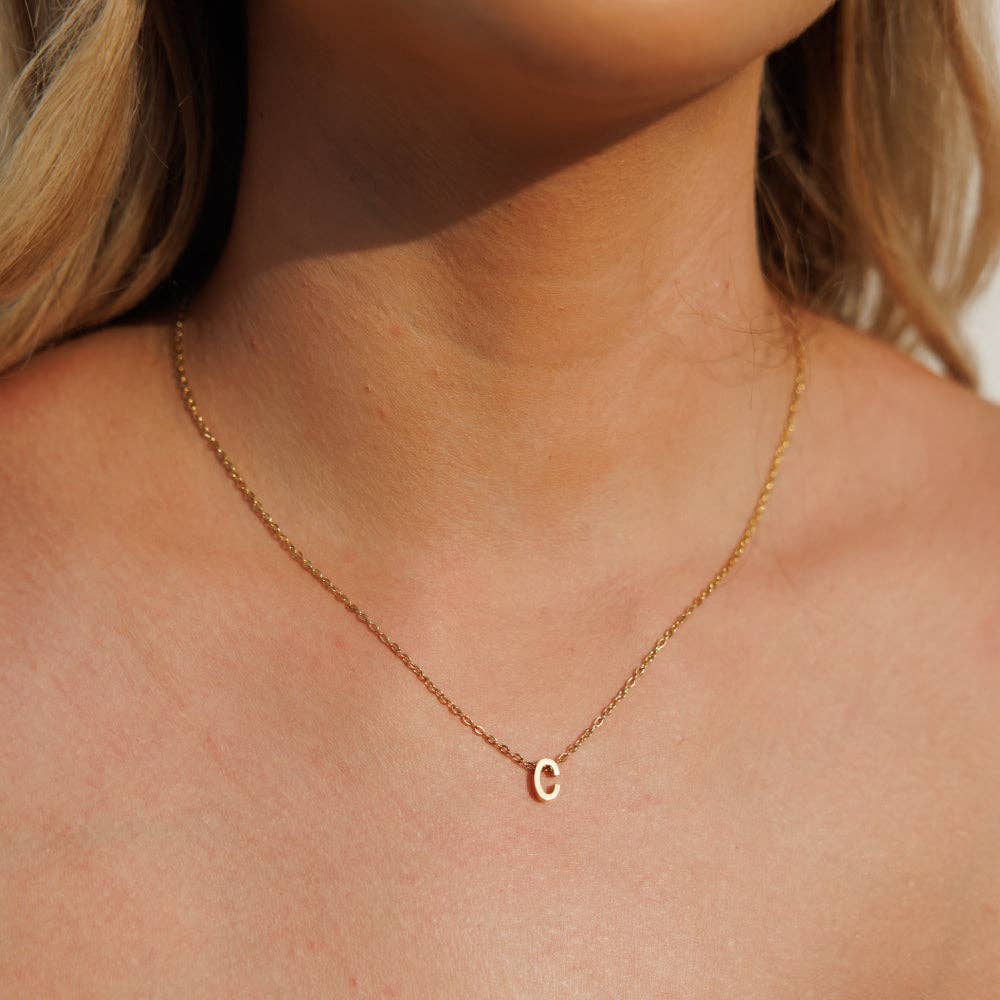 Silk oil of Morocco – Großhandel Kette mit Anhänger/Charm – Initiale Halskette | Amici by Ella3