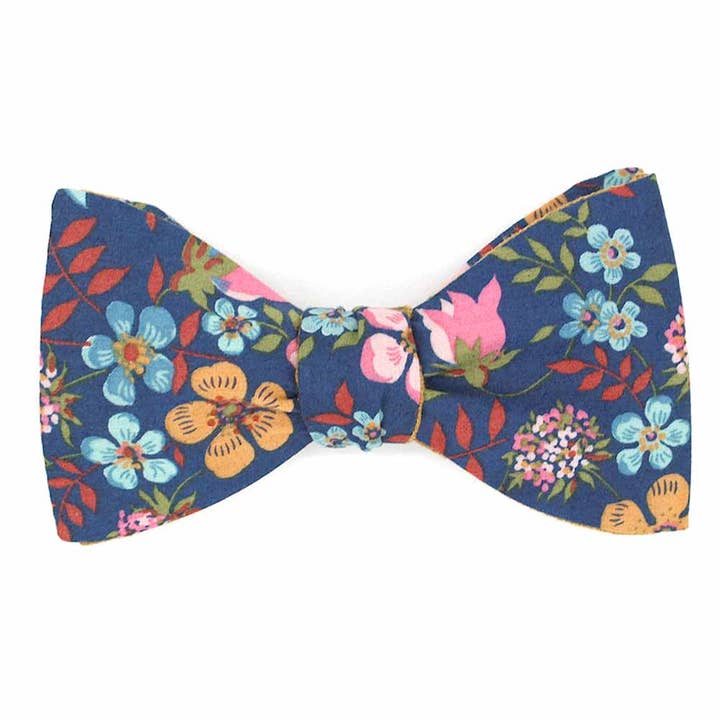 Liberty Edenham U Glen River floral bow tie for wholesale by Le Coq en Pap'